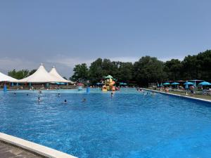 Holiday Home Lake Bungalow by Interhome