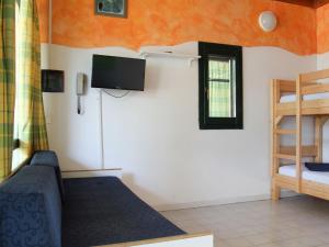 Holiday Home Lake Bungalow by Interhome