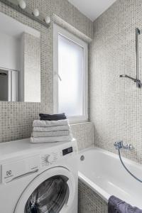 Tamka Studio - Top Location, Park and Metro nearby - by Rentujemy