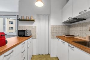 Tamka Studio - Top Location, Park and Metro nearby - by Rentujemy