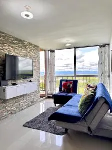 "Atardeceres del Quindío, Encanto en el Eje Cafetero" - Piamonte