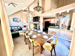 Lake Harmony 4bdrm Ski pool hot tub lake - 4hvězdičkové hotely ve městě Lake Harmony