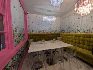 Vale House, Belvoir Castle