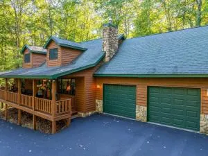 The Bear's Den Lodge - Alpine Lake