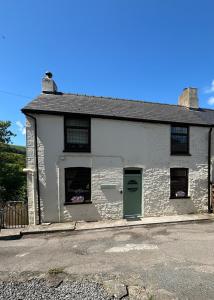 Glanyrafon Cottage