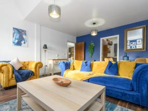 Chic Family Retreat in Heart of Leeds - Pass the Keys