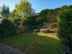 Beautiful 3-Bed Riverside Townhouse w Parking - Pass the Keys