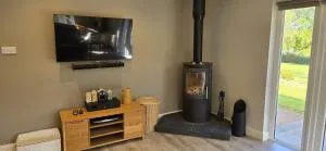 Loughside Lodge - Fermanagh 5 bed waterside bungalow - Inishmore