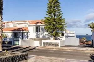 A Luxurious Villa On The Island Of Tenerife - Alcalá