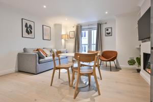 Cosy 2-Bed Apartment in Frome Near Town Centre!