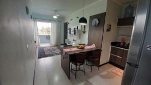 Apto a 400m da praia e 20 min do Beto Carrero