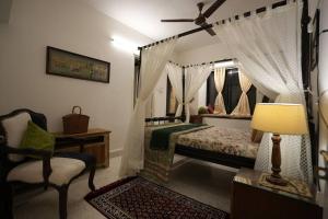 Sams Apt- Elegant 3BHK on FC Rd