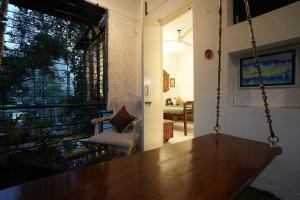 Sams Apt- Elegant 3BHK on FC Rd