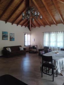 Casa amplia, jardin maravilloso