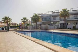 Bungalow Pink Oasis - Winter by the Sea