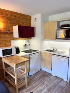 Appartement 6 personnes au pied des pistes - Ecrin des Neiges 205