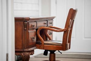 4BR, 3Bath for 11, Near Ark, Plenty of Free Parking