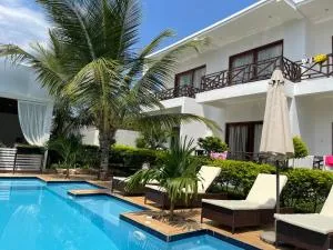 Minah Bungalows - Banda Kuu