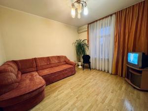 Apartment on Skorykovskyi Lane 4