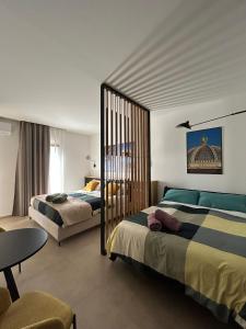 King Studio with Sofa Bed