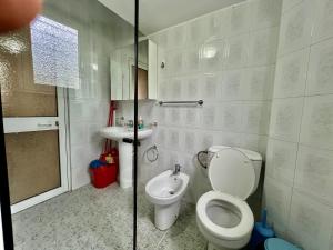 SisterHood Rooms- Shared Bathroom