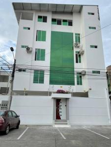 Hermoso apartamento #13 piso 3