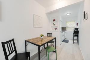 Stylish 1BR Apt in Miami Few Blocks from Brickell