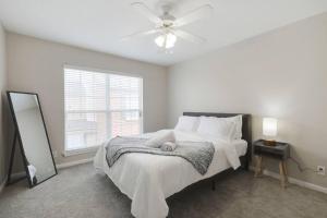 Peaceful & Stylish, 1BD with Resort-Style Pool&Gym
