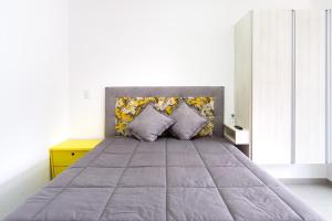 BHU 23 - Home - Ciro · BH23: NOVO E BEM DECORADO NO CORAÇÃO DE UBATUBA