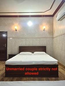 Babar House - 3hvězdičkové hotely ve městě Faisalábád