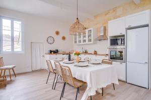 Maisons de vacances Entre Vignes et Roses Wifi-Terrasse : photos des chambres