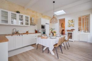 Maisons de vacances Entre Vignes et Roses Wifi-Terrasse : photos des chambres