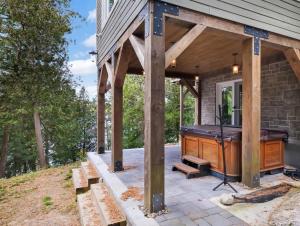 La Chataigne - Wilderness waterfront escape