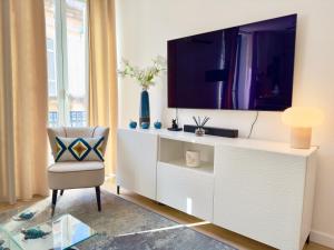 Luxueux 3 pièces -80m2 -2CH - 2 SDB -1mn de la Croisette et des plages