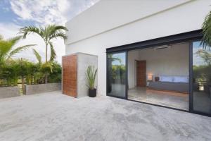 Luxury Penthouse 300m2 with Private Terrace & Pool