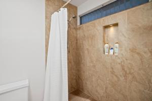 Princeville Sands Studio with Pool and Hot Tub (137-B)