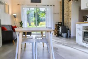 Maisons de vacances Maison de charme a Nyons au milieu des vignes : photos des chambres
