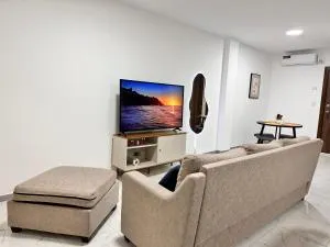 Exclusivo Departamento en vía a la costa, ideal para citas en el consulado - Palobamba