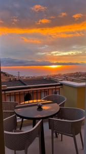 Sunshine Apartment with Sea Viev