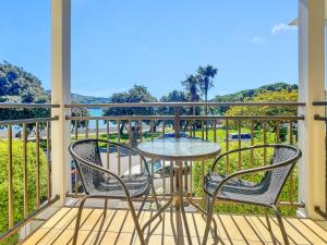 Waterfront 2-Bedroom Harbour View Apartment - 4hvězdičkové hotely ve městě Akaroa