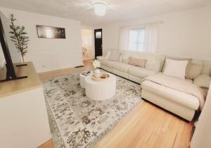 Cozy house, close to downtown Danvers