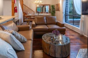 The Mountain Chalet - Hot Tub, Fireplace, Games