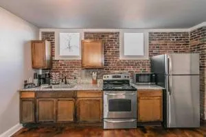 Close To TCU, King Bed and Sleeps 4 - 艾索