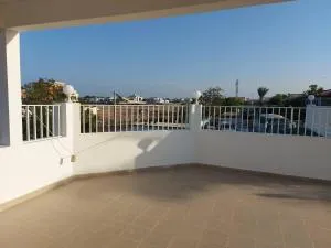 Luxury villa for rent in Heron - Randa