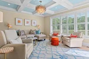 Serene, Pet Friendly Sea Pines Villa Near Beach with Pool Access - Daufuskie Landing