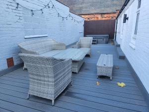 Centre Apartment - Sleeps 2 & Roof Top Hot Tub