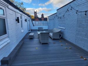 Centre Apartment - Sleeps 2 & Roof Top Hot Tub