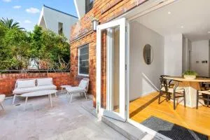 'Coogee Cabanita' Charming Coastal Comfort - Clovelly