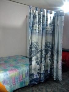 Mistela Altos de Mendoza - Dpto con Sala de Juegos y Pileta -Zona Residencial a pasos de Ciudad- Tours de viajes- Chocolates o galletitas - Viaje al Aeropuerto gratis -NO se aceptan reservas de residentes locales-