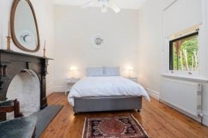 Bellisle - 1880s period home in Central Albury